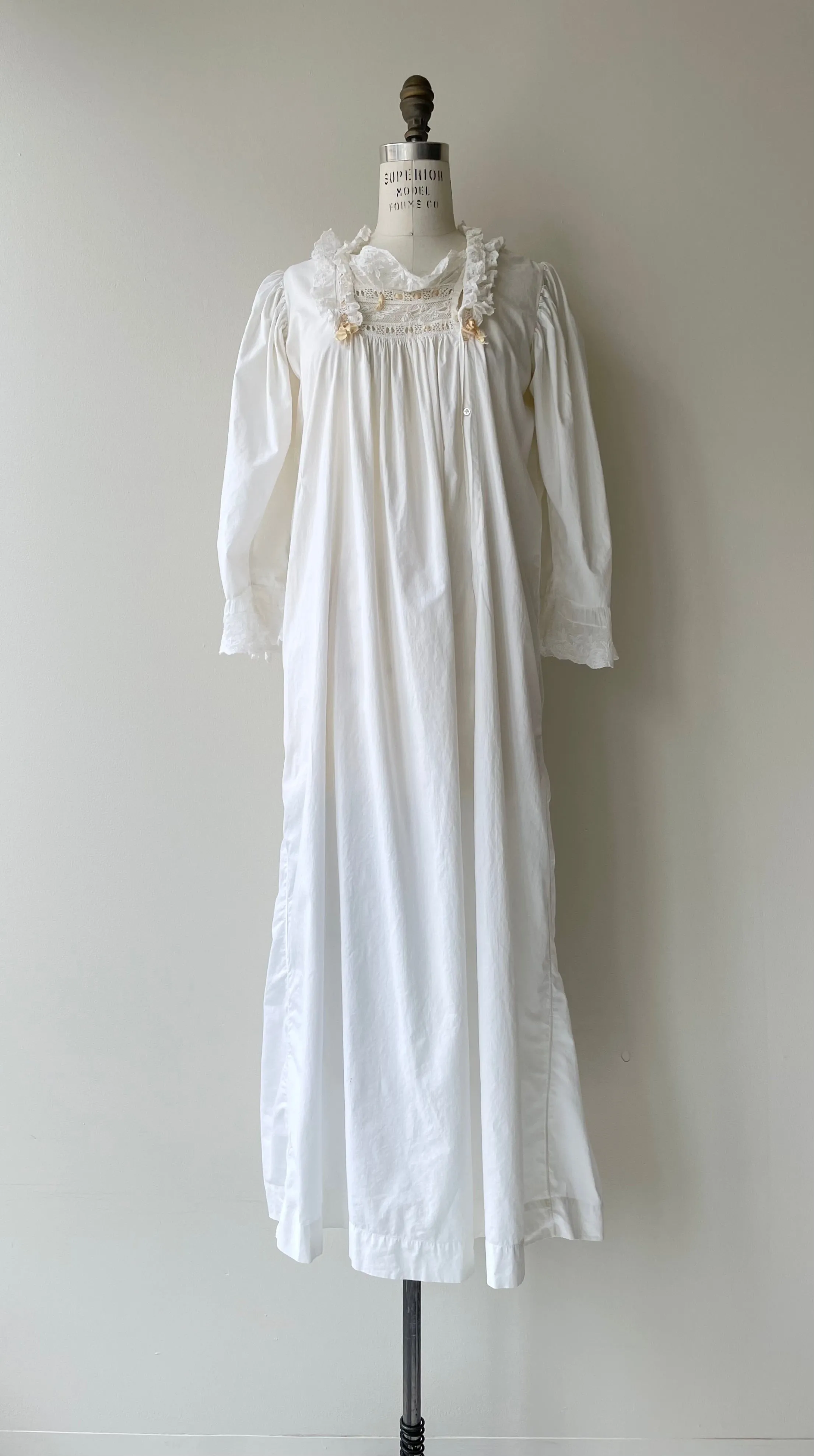 Antique Batiste Nightdress | 1900s