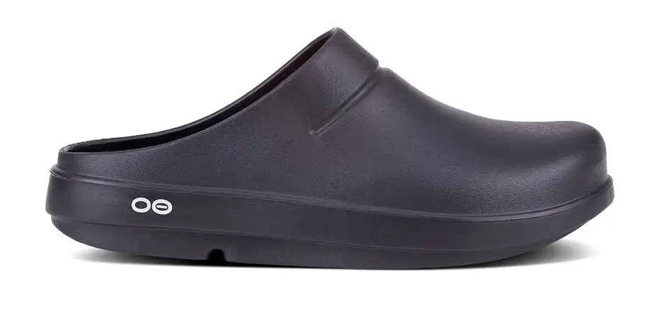 Oofos Oocloog Active Recovery Clog - Black